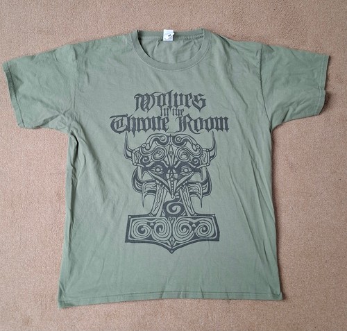 Wolves the throne - in, room
